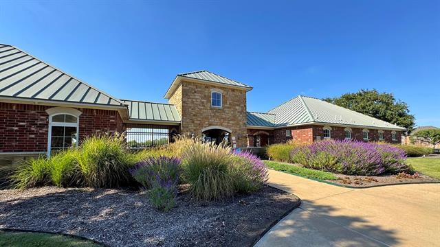 Building Photo - 1113 Seguin Rd