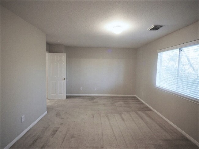 Building Photo - Desirable 4 bedroom home in BEAUTIFUL Steiner Ranch!