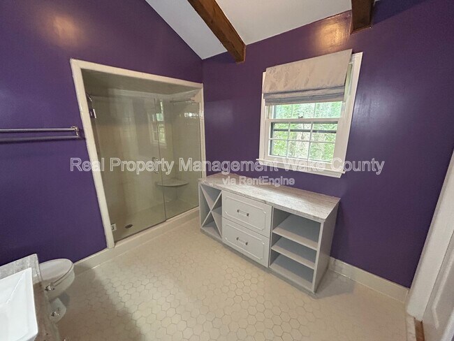 Building Photo - 4500 Connell Dr