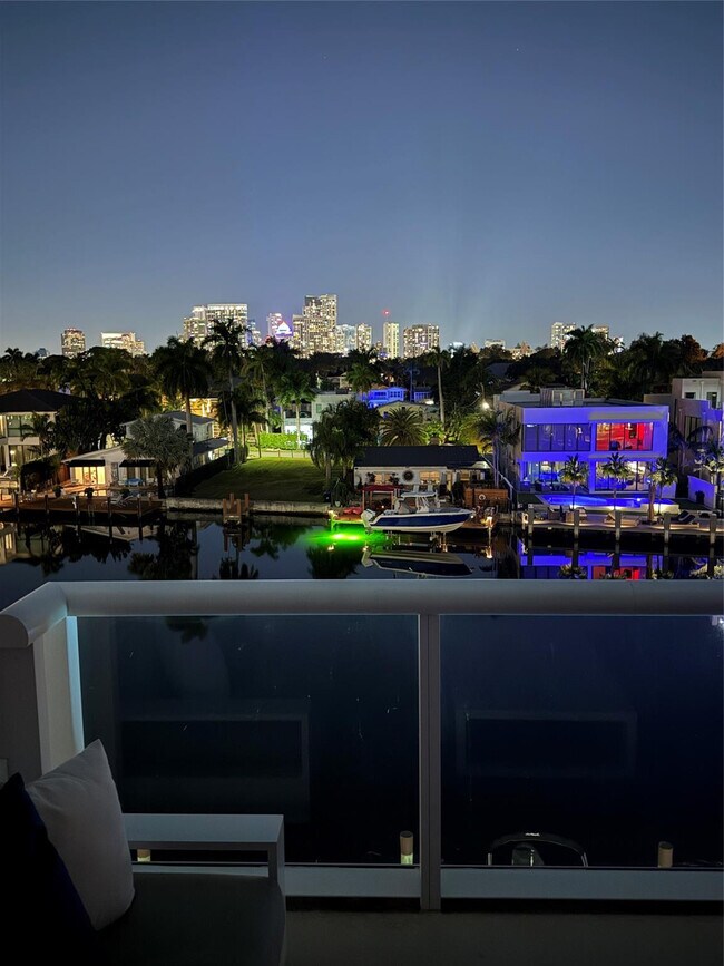 Building Photo - 45 Hendricks Isle