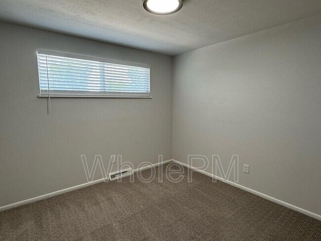 Building Photo - 7017 W 62nd Pl