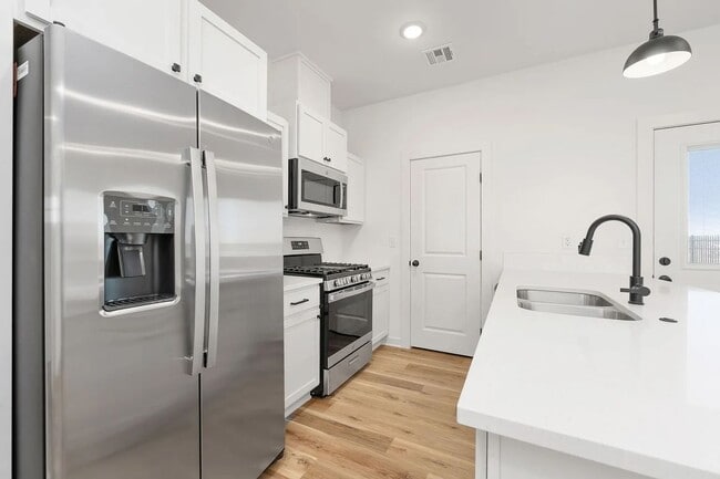 Building Photo - 2331 S Spg Hl Ct