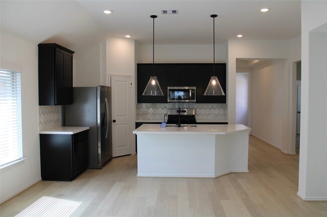 Building Photo - 21211 Gulf Menhaden Ln