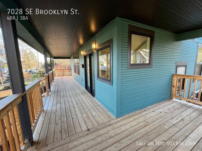 Building Photo - Stunning Newly Renovated 4-Bedroom Home fo...