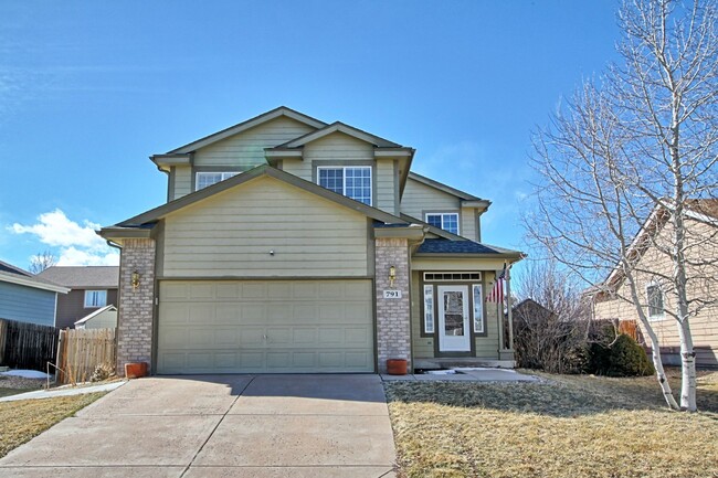 Primary Photo - 4 bed 3.5 bath Founders home