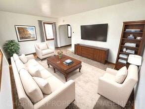 Building Photo - 3 Bedroom, 2 Bath House With All the Charm and Space You Need!