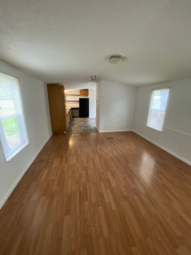 Building Photo - 417 Ranch Rd