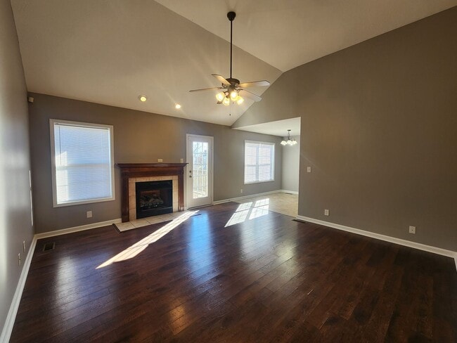 Building Photo - $250 OFF Move In Special! - 3 Bedroom 2.5 Bath + Bonus Room