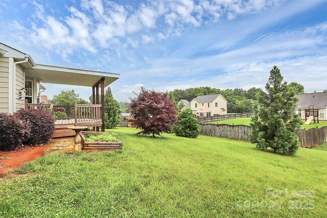 Building Photo - 2916 Dairy Farm Dr