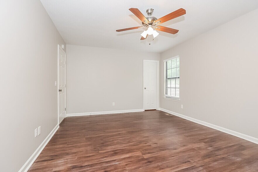 Building Photo - 2535 Ramblewood Dr