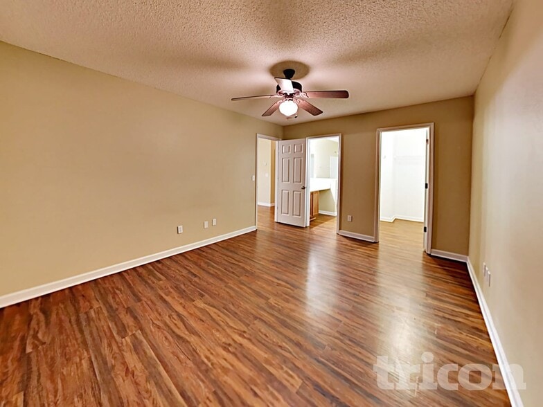 Building Photo - 162 Cogburn Rd