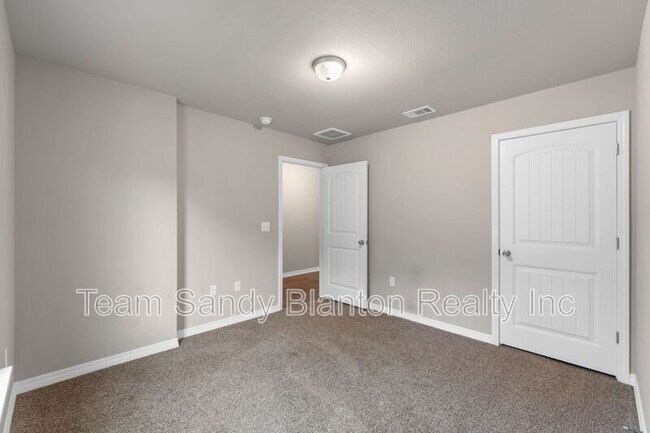 Building Photo - 3210 Electra Dr