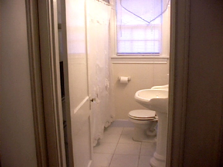 Building Photo - 528 Stephenson St