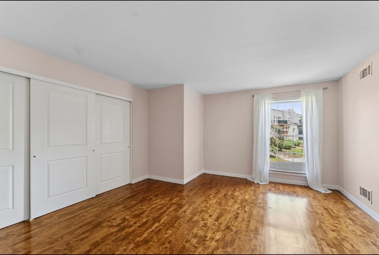 Building Photo - 5400 Carriageway Dr