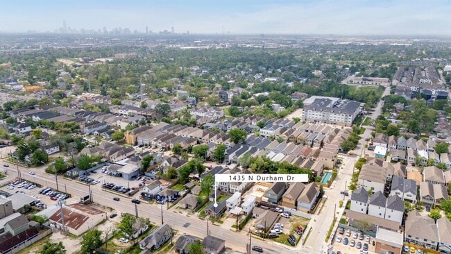 Building Photo - 1435 N Durham Dr
