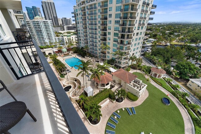 Building Photo - 610 W Las Olas Blvd
