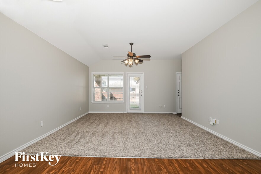 Building Photo - 1309 Honeywood Ln