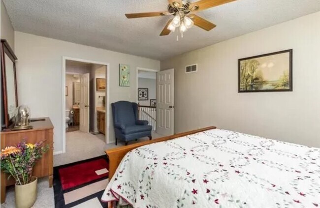 Building Photo - 15411 E 48th Terrace