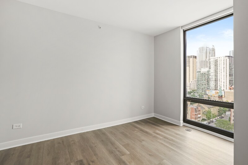 Building Photo - 795 W Adams St