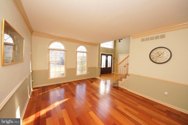 Building Photo - 43 Pickering Dr