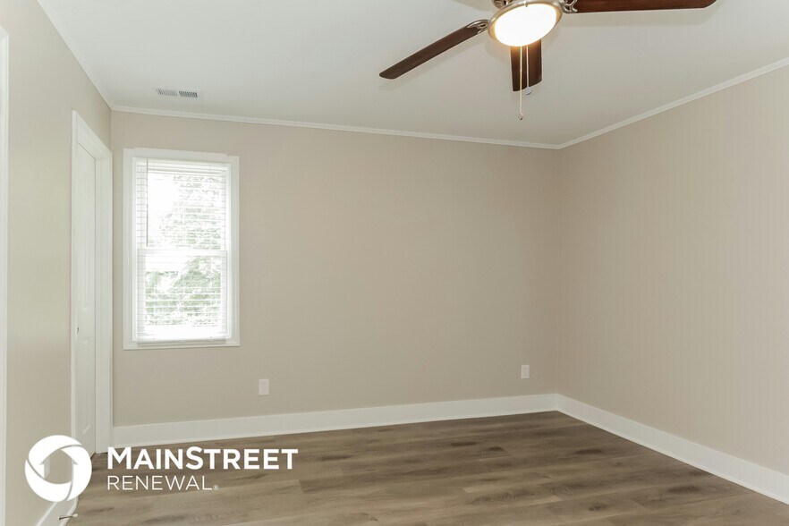 Building Photo - 5955 Scots Bluff Dr