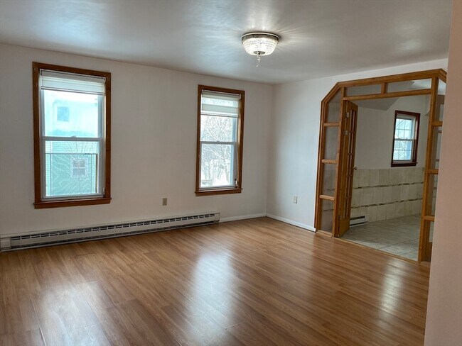 Building Photo - 76 19th St