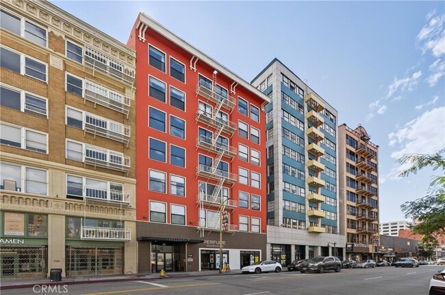 Building Photo - 738 S Los Angeles St