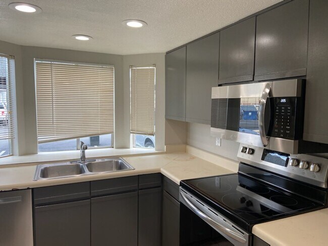 Building Photo - 3 BED MESA CONDO NEAR GILBERT RD & UNIVERSITY AREA