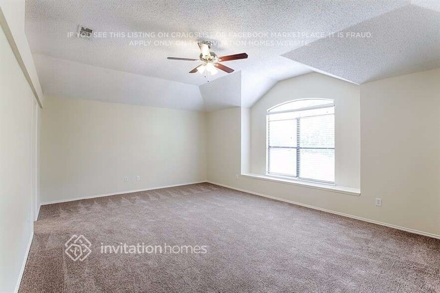 Building Photo - 1417 Creekview Dr
