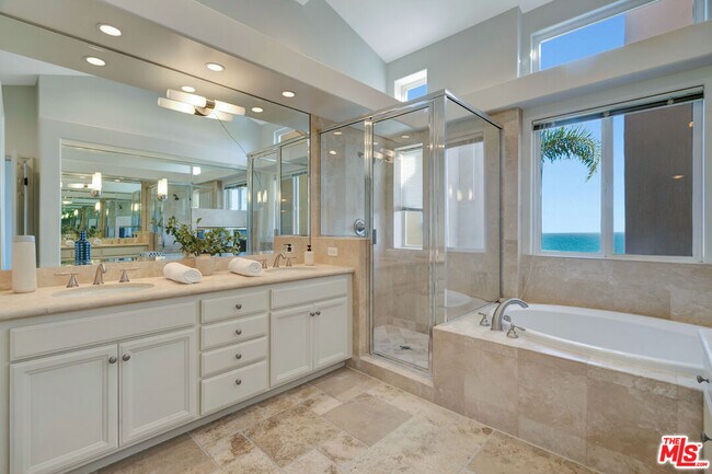 Building Photo - 6412 Lunita Rd