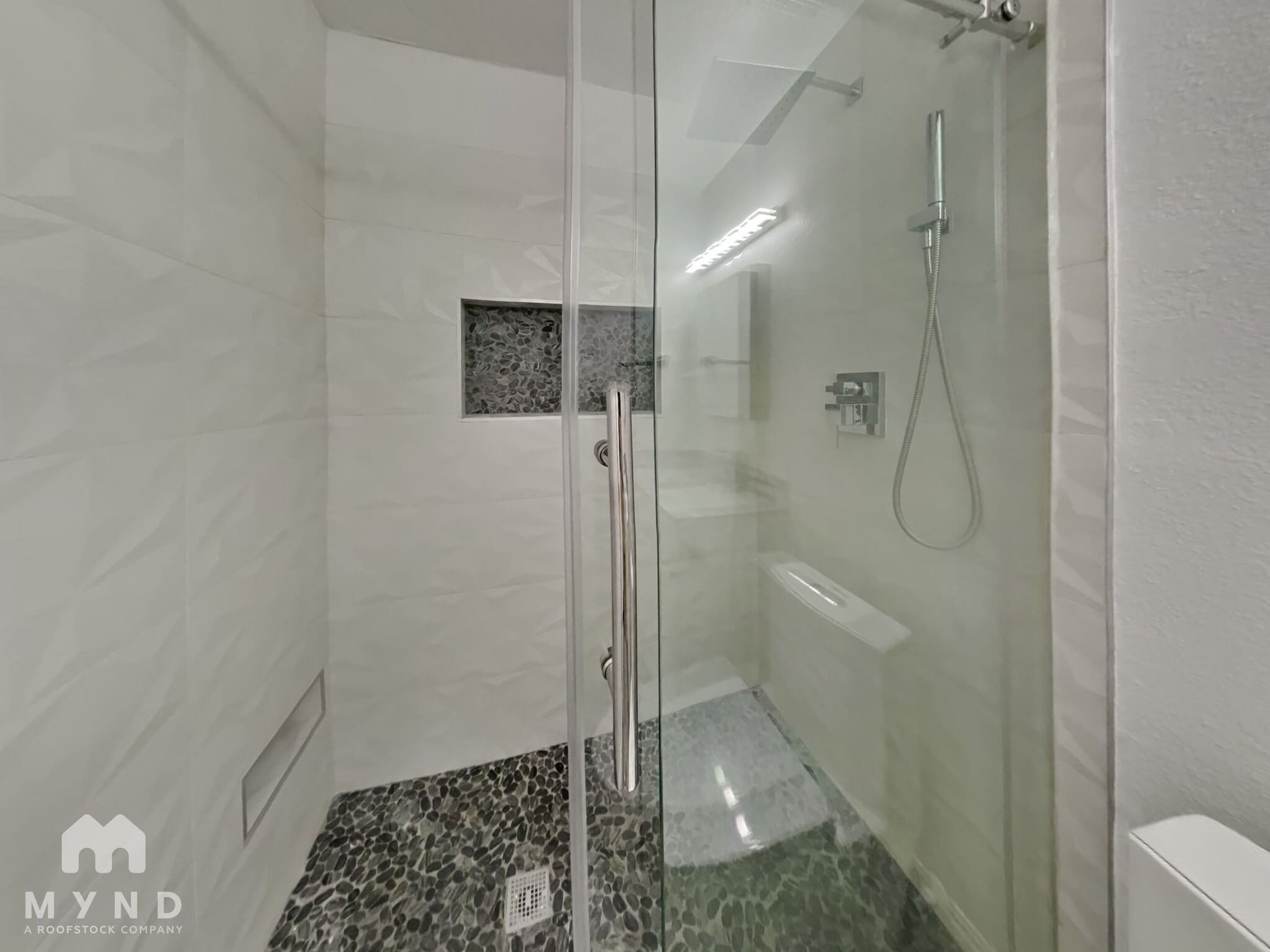 Building Photo - 4547 E San Gabriel Ave