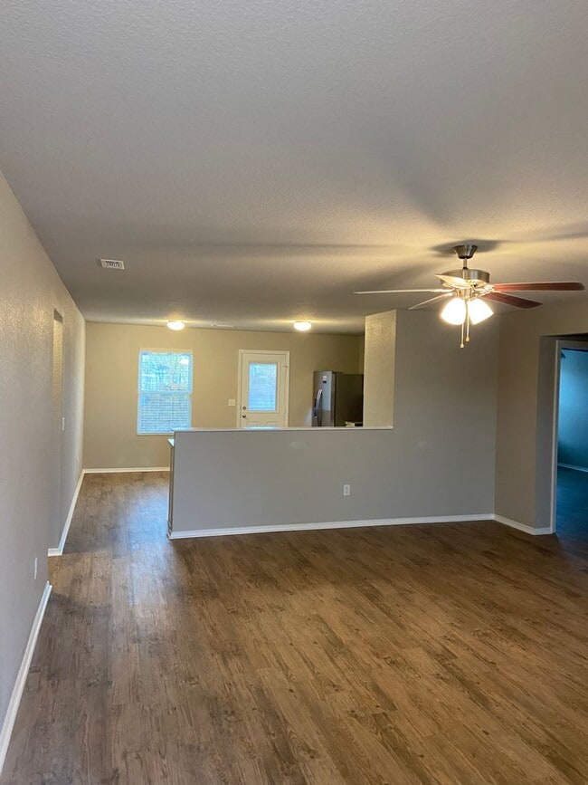 Building Photo - *Pre-leasing* Four Bedroom | Two Bath Home...