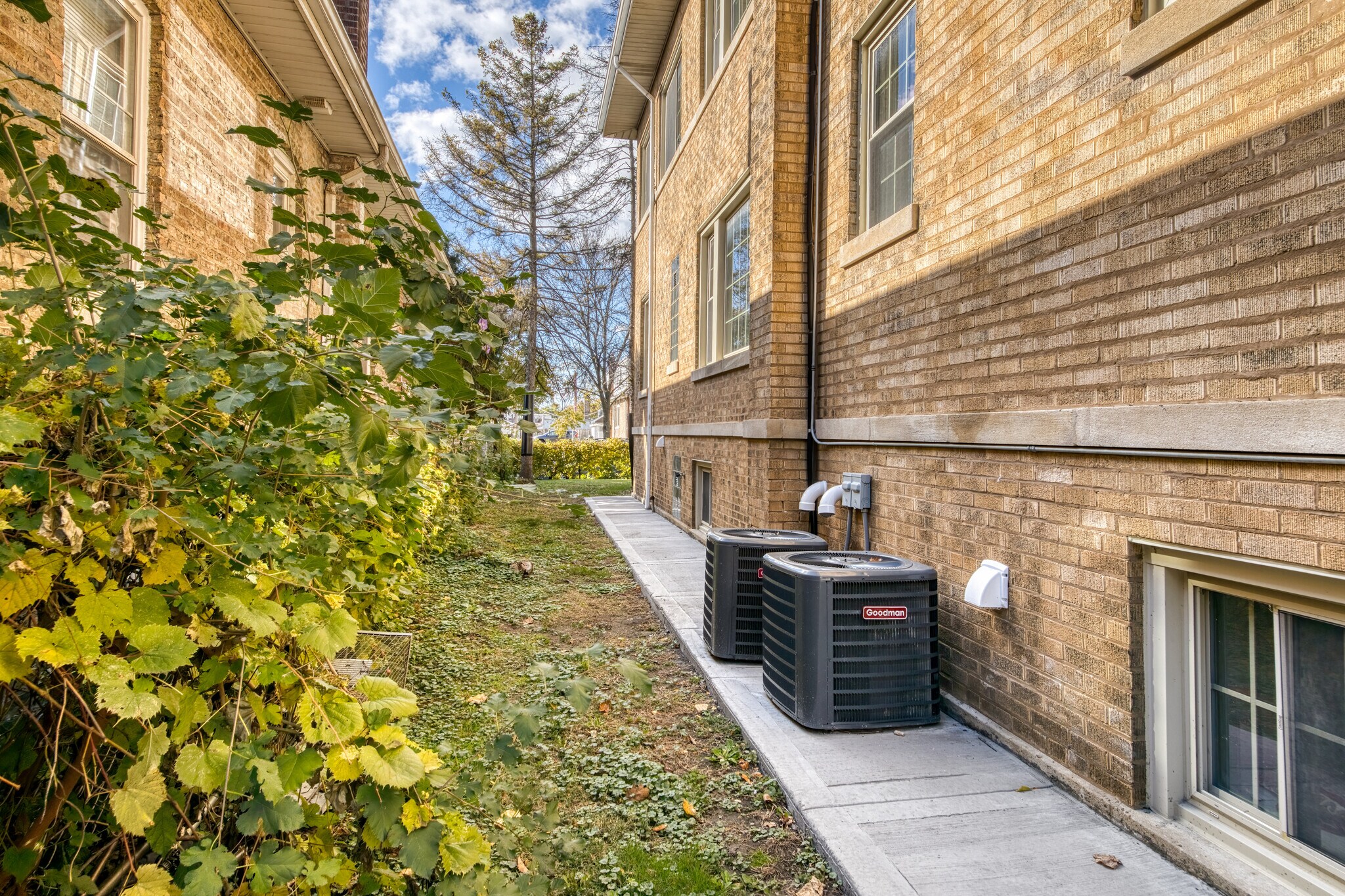 Building Photo - 7131 W Altgeld St