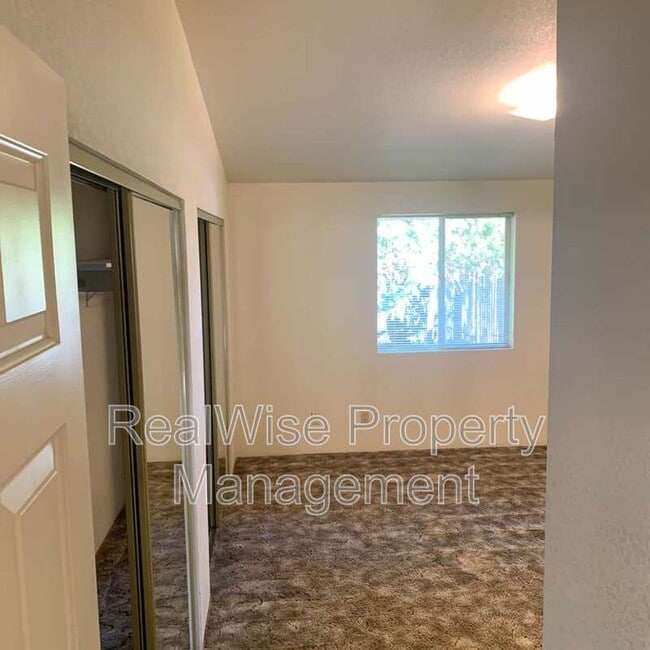 Building Photo - 1467 Cameo Ct