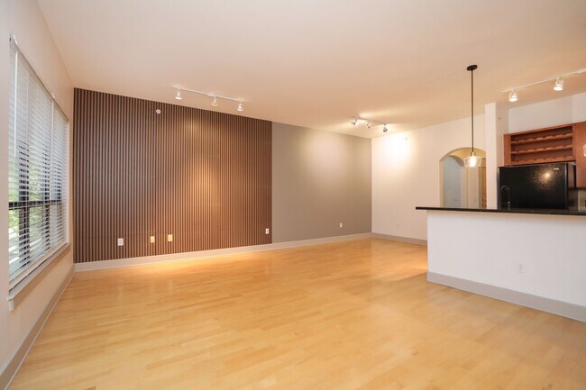 Primary Photo - 1901 Post Oak Blvd