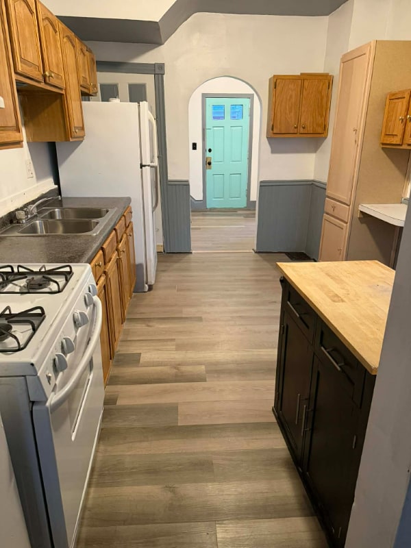 Building Photo - 101 2nd Ave