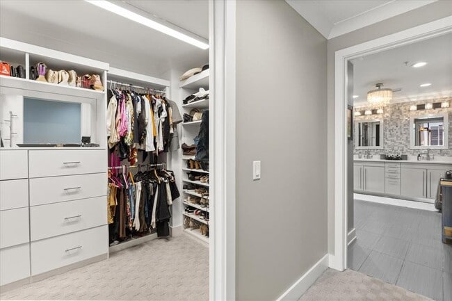 Building Photo - 260 S Osceola Ave