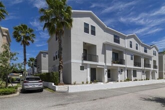 Building Photo - 12932 Brandon Coates Dr