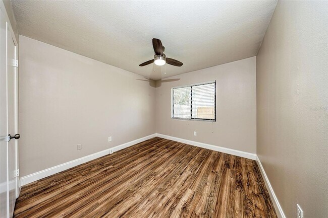 Building Photo - 308 Alba Ln