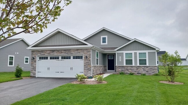 Primary Photo - 121 Cornerstone Dr