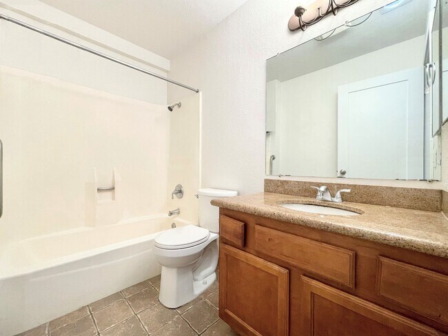Building Photo - Upper Level Condo in Gated Arbor Hill!