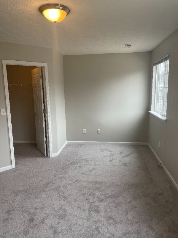 Building Photo - 10405 Ethel St