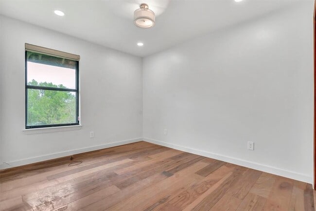 Building Photo - 1201 Co Rd 138