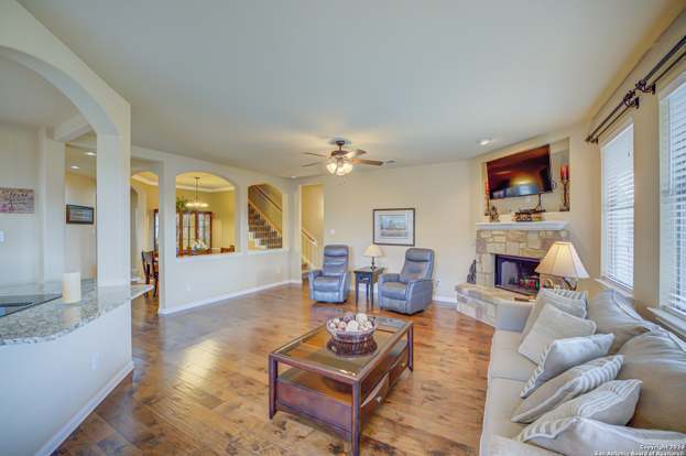 Building Photo - 398 Pecan Meadows