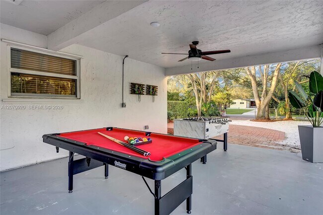 Building Photo - 14330 SW 20th St