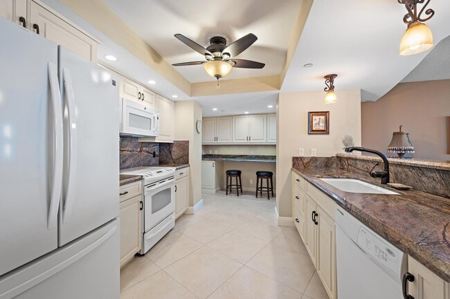 Building Photo - 3000 N Ocean Dr