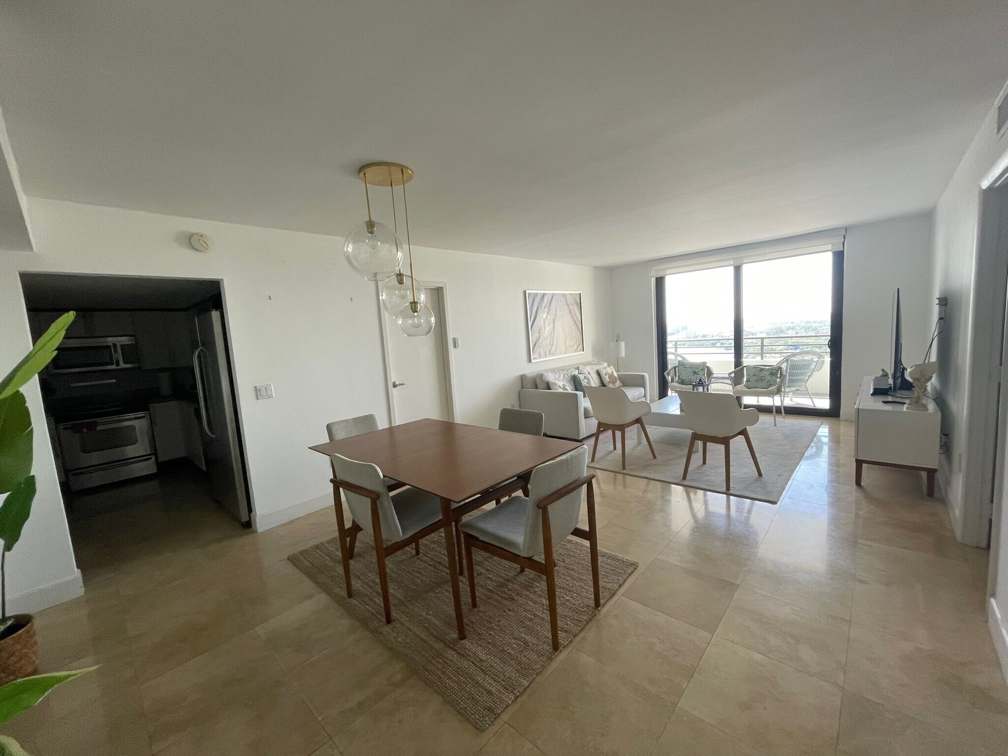 Building Photo - 2333 Brickell Ave