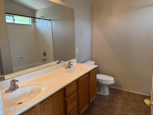 Building Photo - 13933 W Port Royale Ln