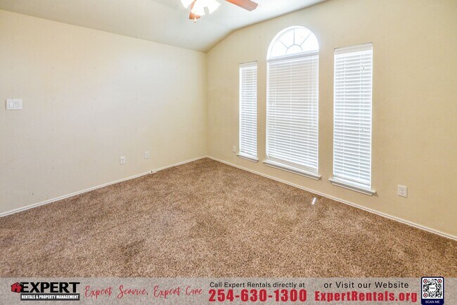 Building Photo - Enchanting 4-bedroom, 2-bathroom home nest...