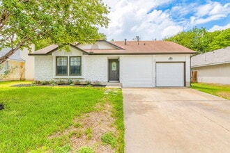 Building Photo - 2014 Balsam Way